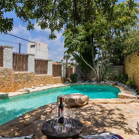 Villa Bright With Salt Water Pool