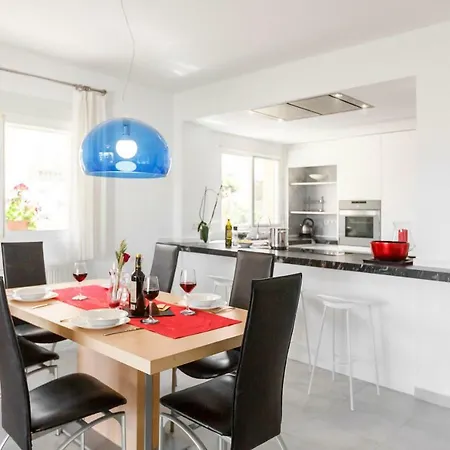 Bright With Salt Water Pool Villa El Campello